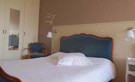 Logis L'Auberge Du Gros Silly-sur-Nied Buitenkant foto