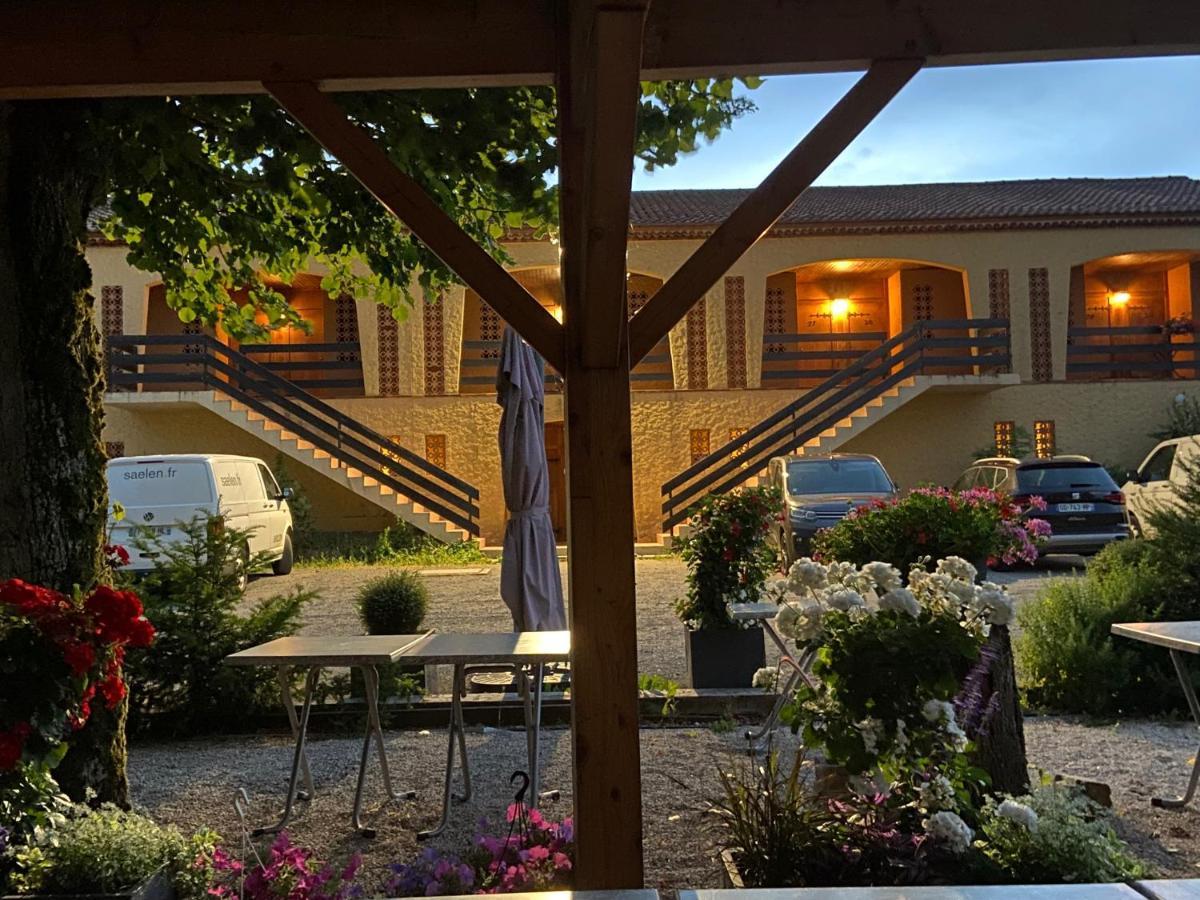Logis L'Auberge Du Gros Silly-sur-Nied Buitenkant foto