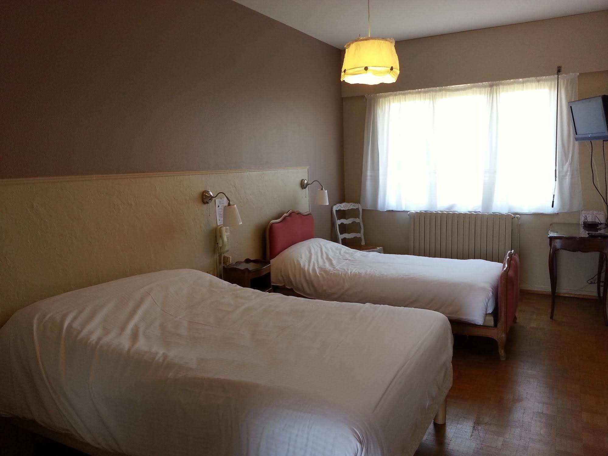 Logis L'Auberge Du Gros Silly-sur-Nied Buitenkant foto