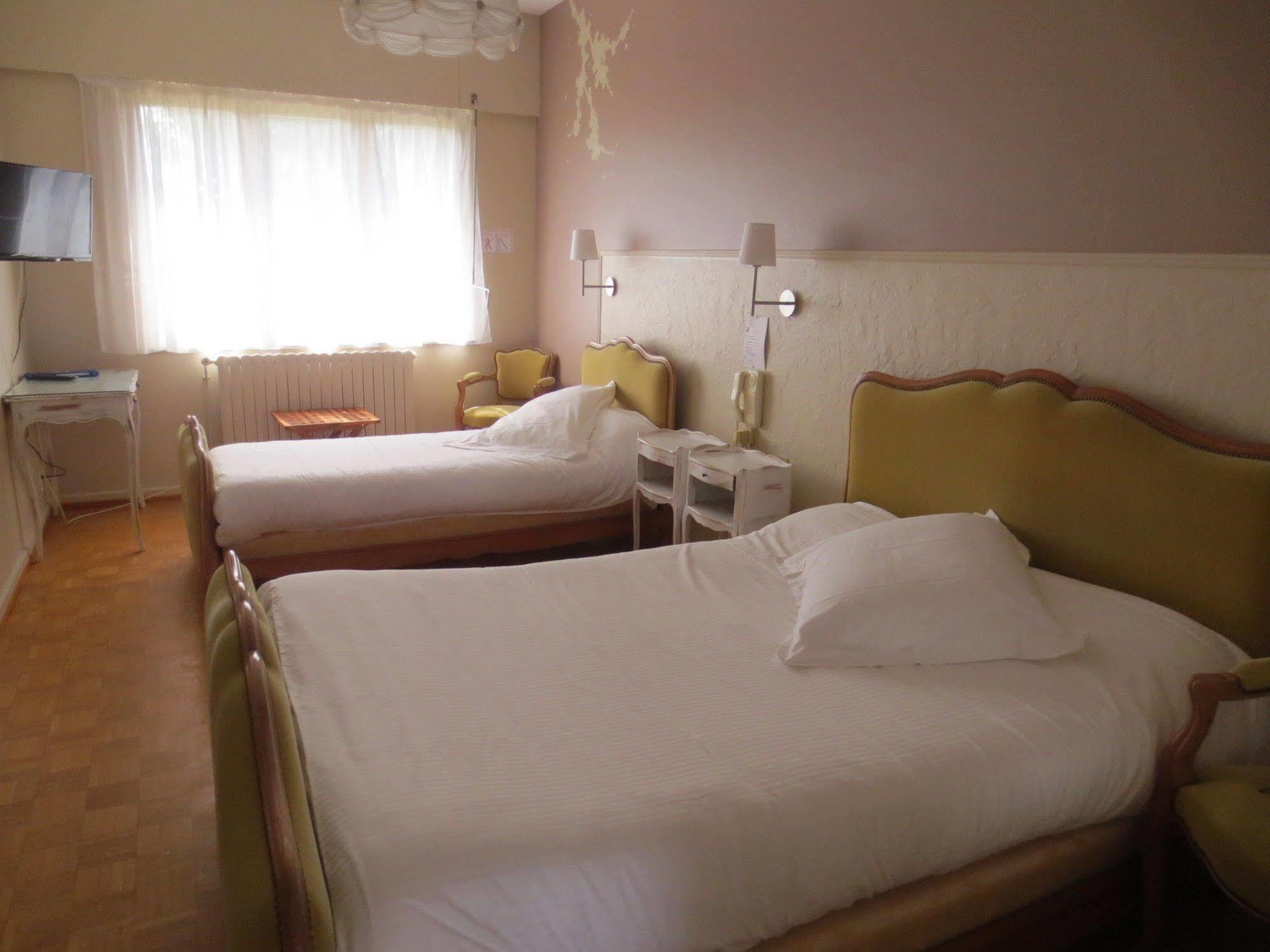 Logis L'Auberge Du Gros Silly-sur-Nied Buitenkant foto