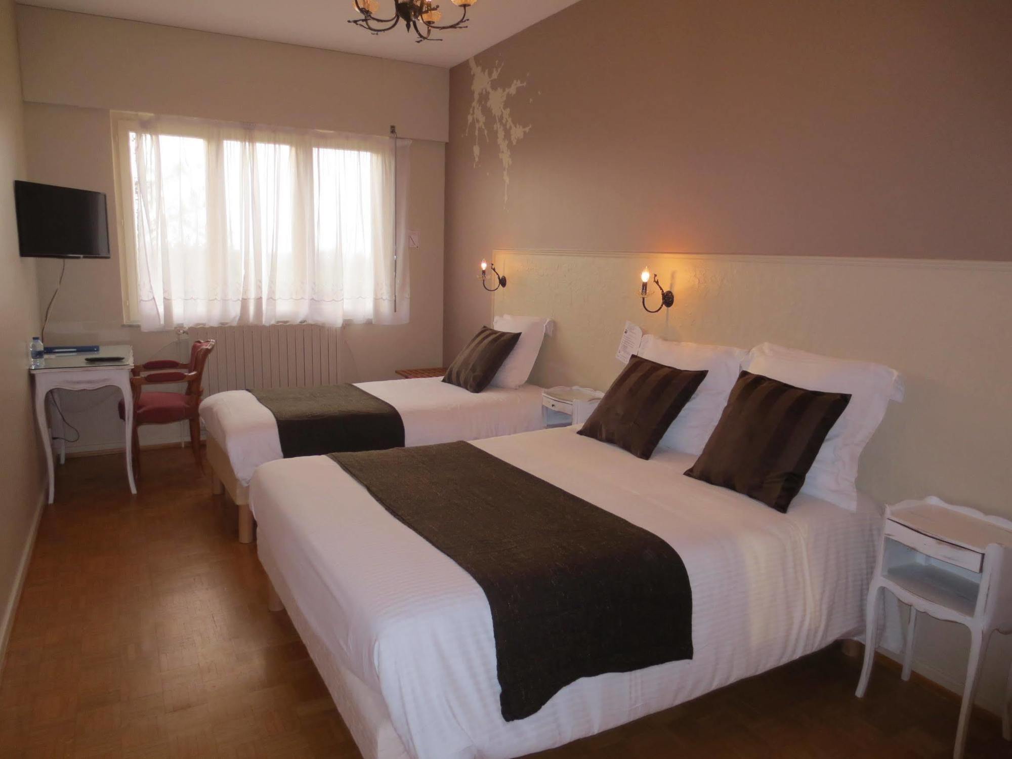 Logis L'Auberge Du Gros Silly-sur-Nied Buitenkant foto