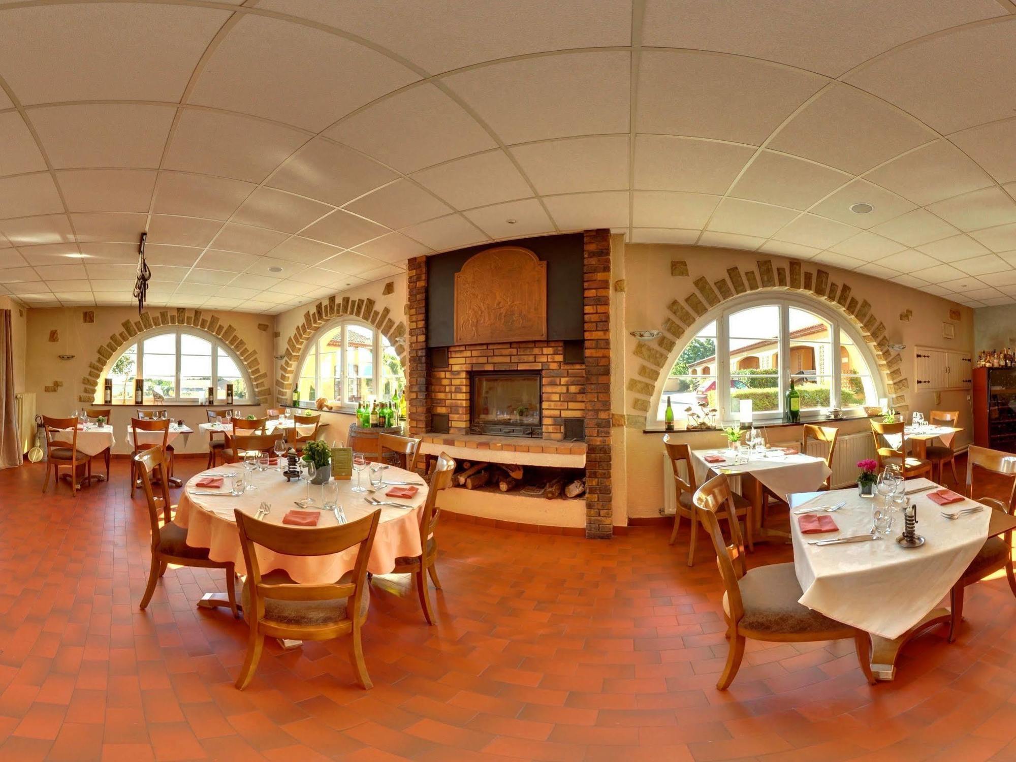 Logis L'Auberge Du Gros Silly-sur-Nied Buitenkant foto